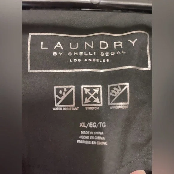 Women's Stretch Faux-Fur Trim Hooded Puffer Coat - Laundry by Shelly Segal - Picture 6 of 8